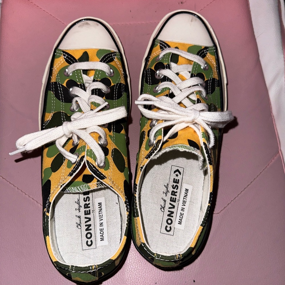 Men’s Camouflage Converse size 7.5